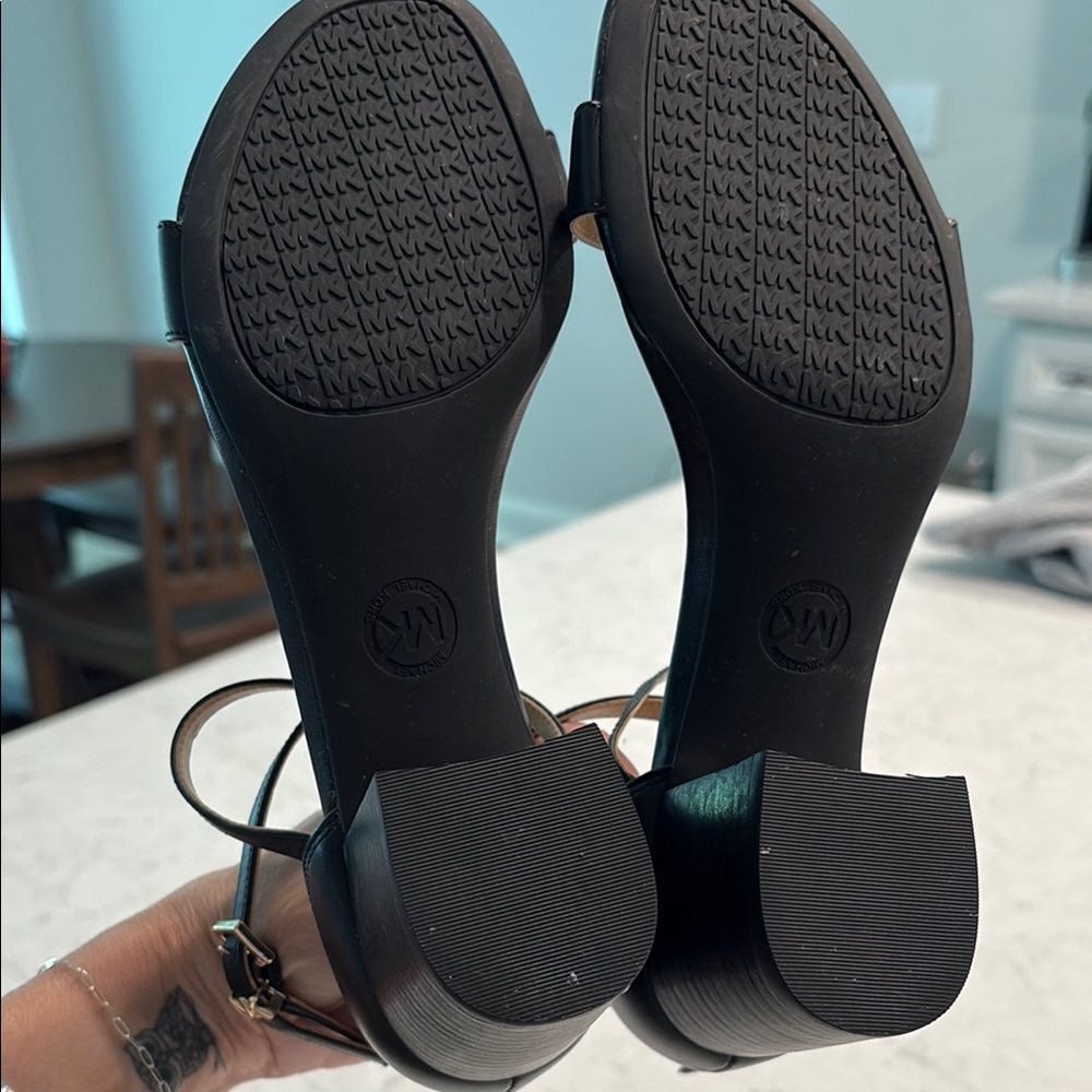 Michael Kors Sandals - Picture 5 of 7